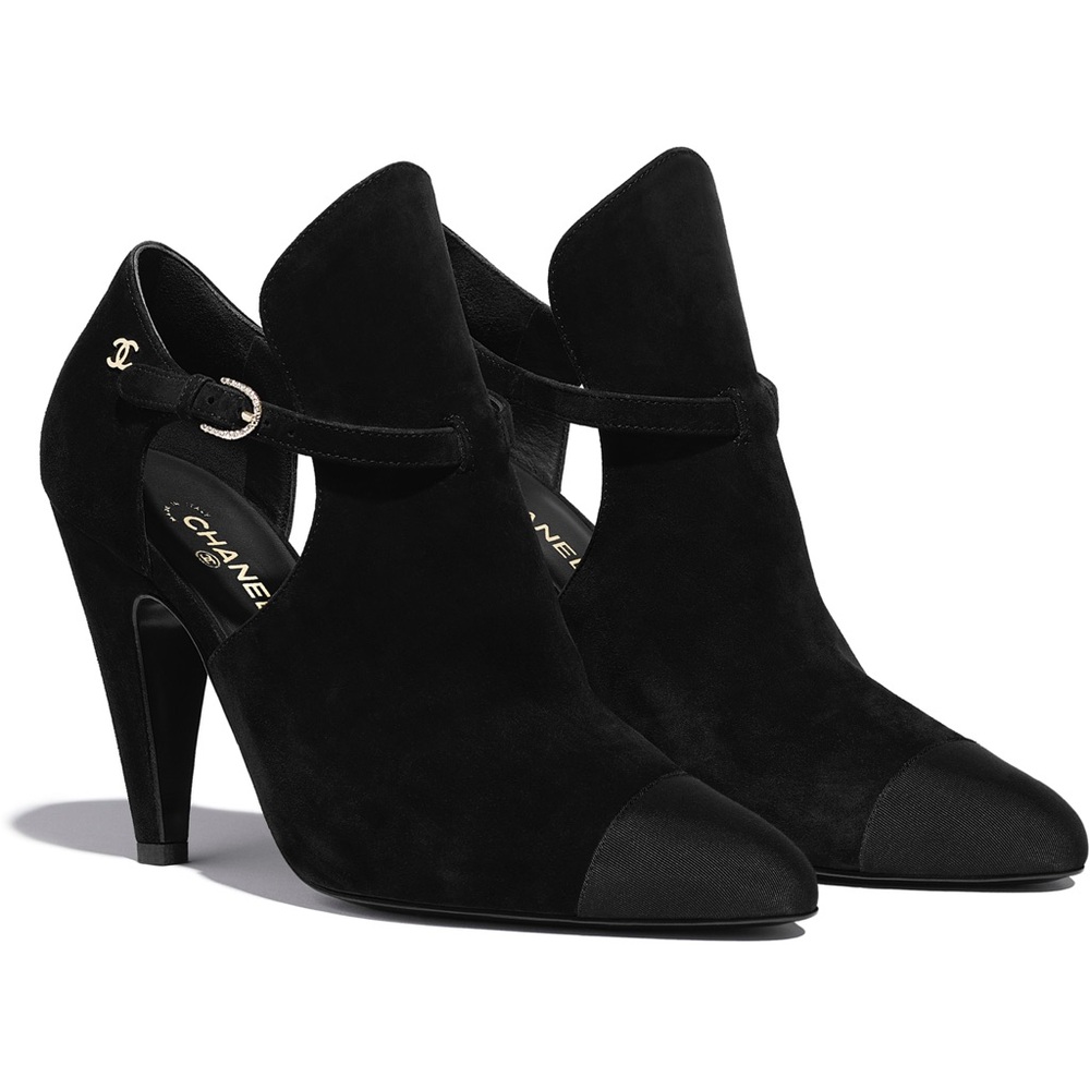 Authentic 🖤 CHANEL 🖤Suede Calfskin Grosgrain Cut Out